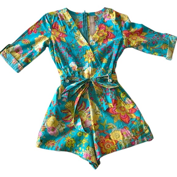 PLUM PRETTY SUGAR Floral V-Neck Romper - Picture 1 of 11